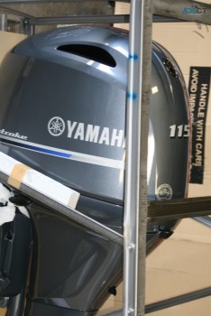 Yamaha 115 HP 4 Stroke Outboard Motor 