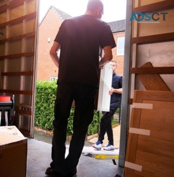 Hire professional Furniture Removalists in Brisbane