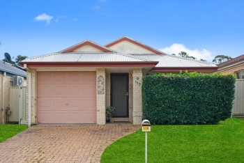 113 Manorhouse Boulevard, Quakers Hill NSW 2763