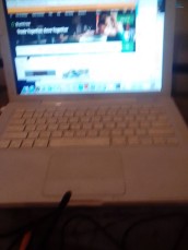 macbook 2.1 laptop