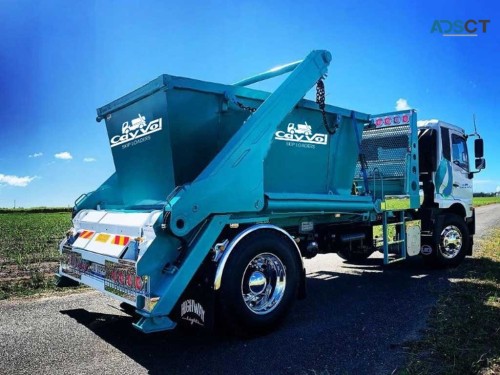 Waste Management Revolutionized: Cayvol Skip Loaders