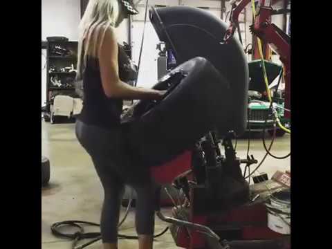 Kmart Tyre & Auto Repair and car Service CE Benowa