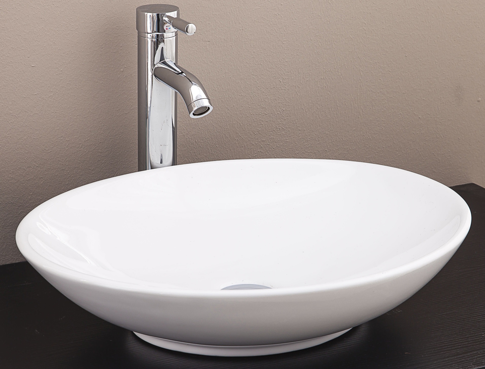 Bathroom Ceramic Oval Above Countertop Basin for Vanity  Z2471