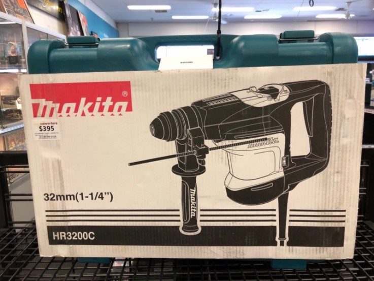 Makita HR3200c Hammer Drill DK122104
