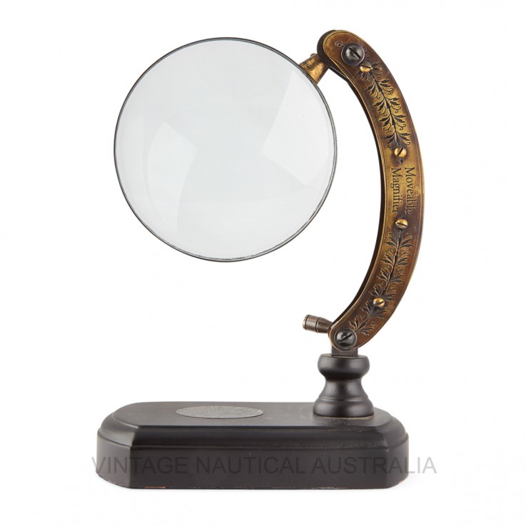 Magnifying Glass – Engraved Arc on Wood 