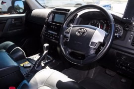 2012 Toyota Landcruiser VDJ200R Altitude
