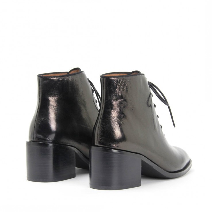 JEFRY CAMPBEL TALCOTT LACE UP ANKLE BOOT