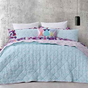 Mode Zahara Quilted Coverlet