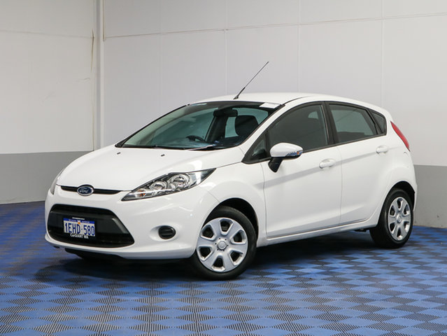 2013 Ford Fiesta WT CL White 5 S