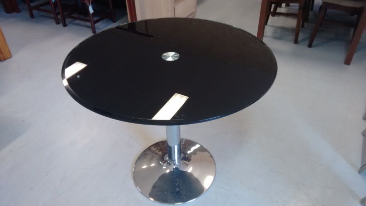 Dining Table 900mm