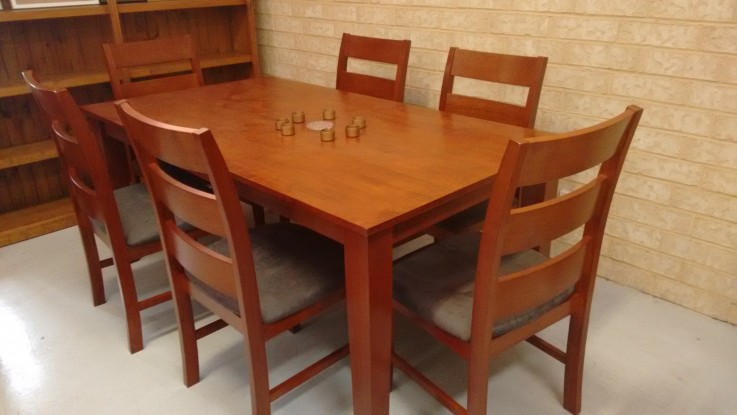 1800 x 1000 table + 6 x chairs