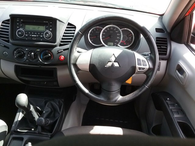 2013 Mitsubishi Triton GLX Double Cab Du