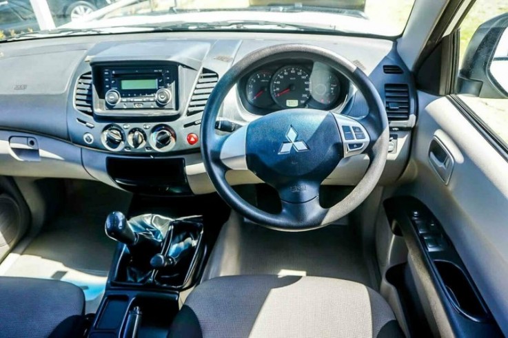 2012 Mitsubishi Triton GLX Double Cab Ut