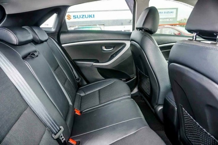 2013 Hyundai i30 SR Hatchback (Black)