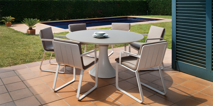 Fano outdoor table